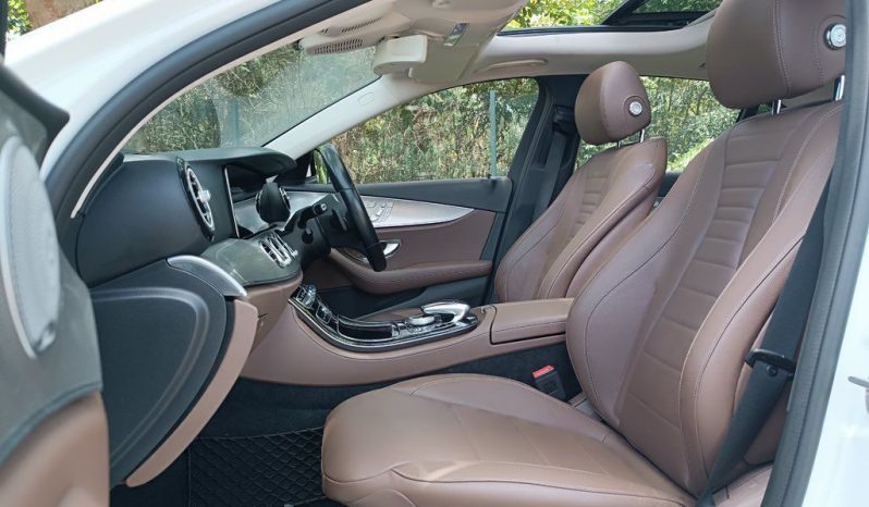 
								Mercedes Benz E200 Eqboost full									