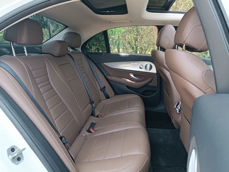 
								Mercedes Benz E200 Eqboost full									