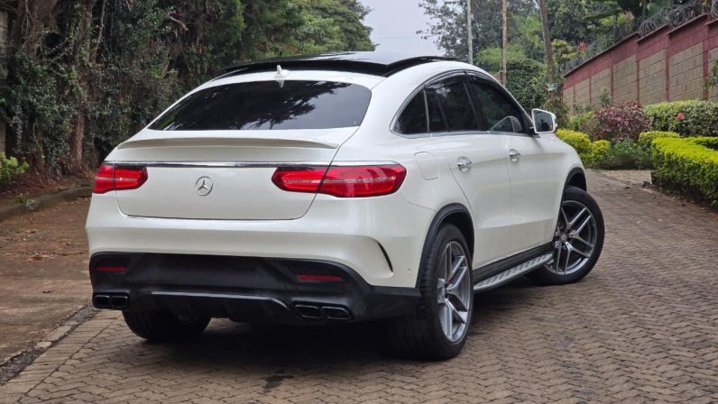 
								Mercedez Benz Gle 350D full									