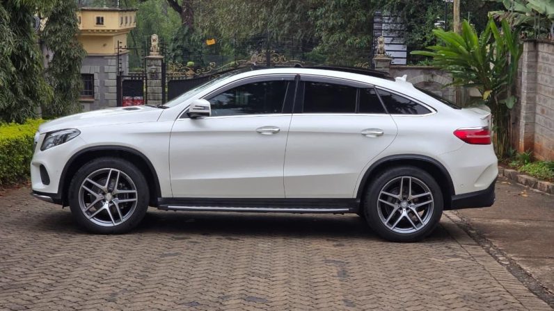
								Mercedez Benz Gle 350D full									