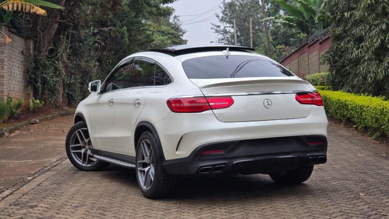 
								Mercedez Benz Gle 350D full									