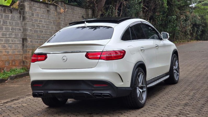 
								Mercedez Benz Gle 350D full									