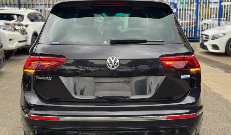 
								Volkswagen Tiguan R-line full									