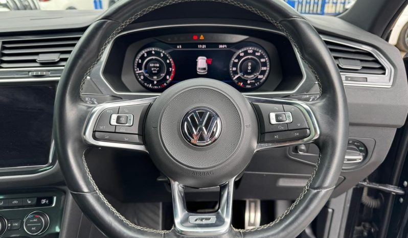 
								Volkswagen Tiguan R-line full									