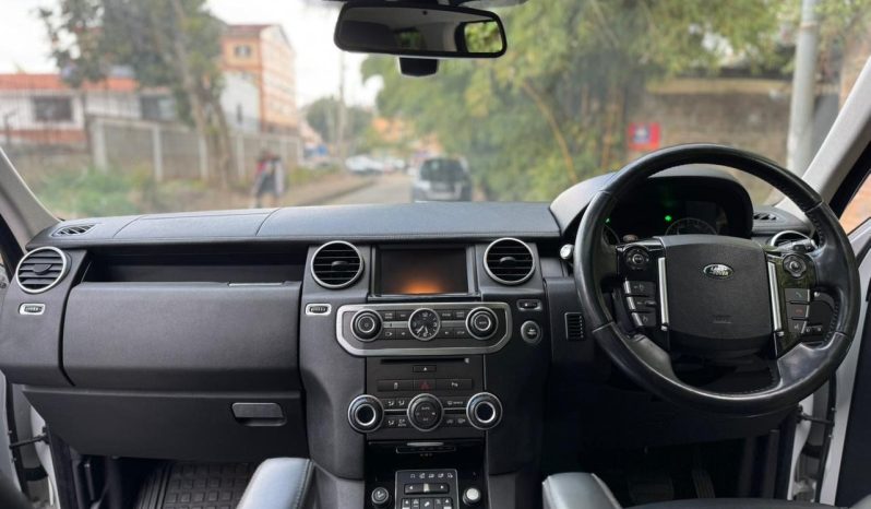 
								Land Rover Discovery full									