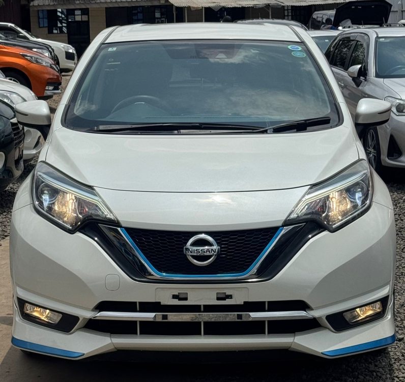 
								Nissan Note Epower full									