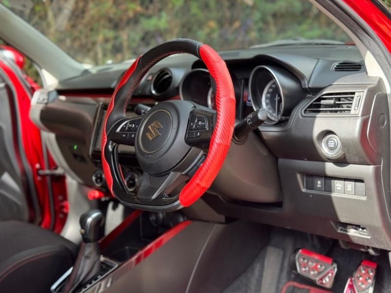 
								Suzuki Swift Sport full									