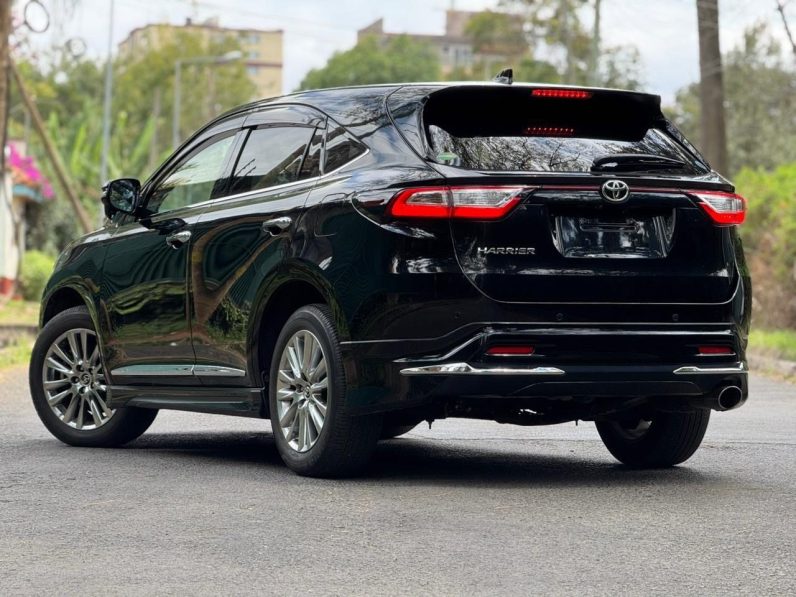 
								Toyota Harrier full									