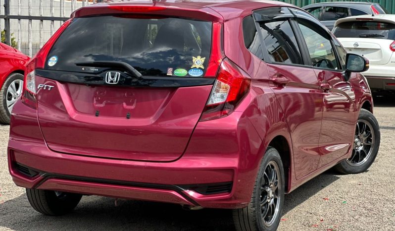 
								Honda Fit full									