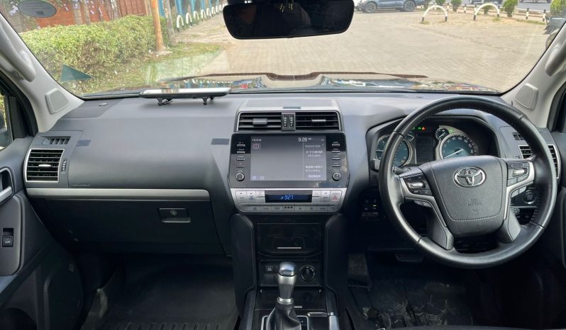 
								Toyota Land Cruiser TX full									