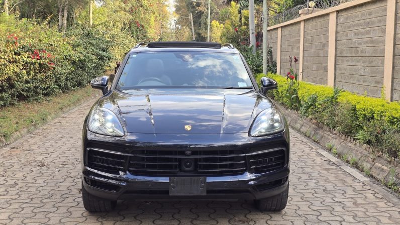 
								Porsche Cayenne full									