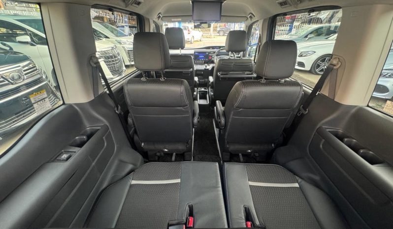 
								Honda Stepwagon Spada full									