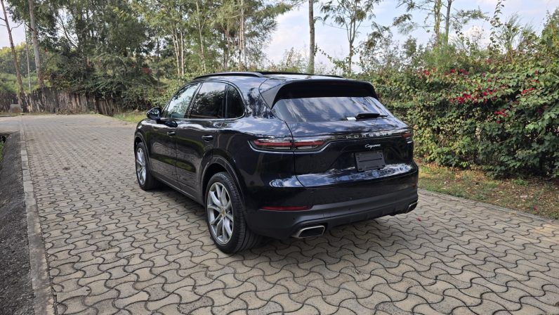 
								Porsche Cayenne full									