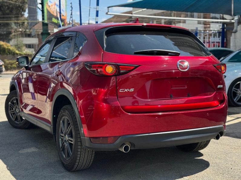 
								Mazda CX-5 full									