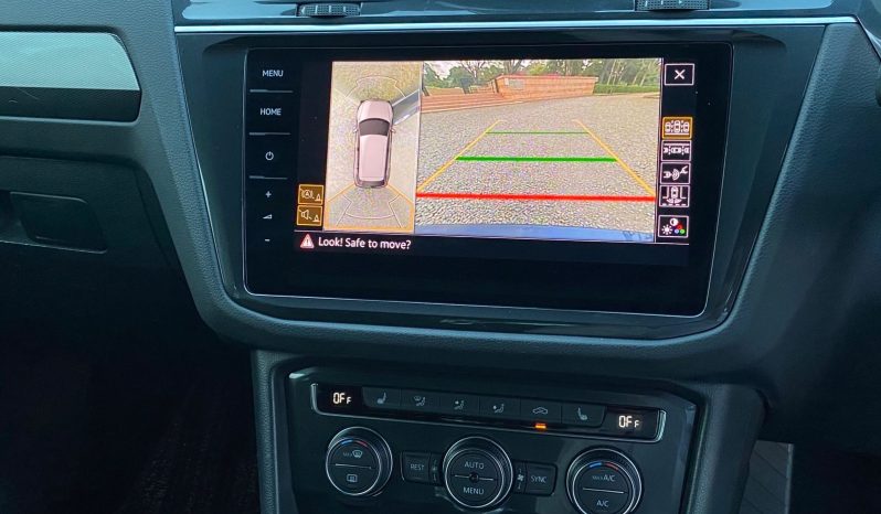 
								Volkswagen Tiguan full									