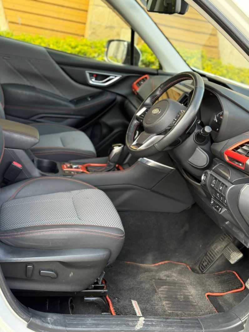 
								Subaru Forester X Break SK9 full									