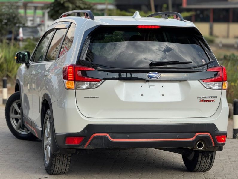 
								Subaru Forester X Break SK9 full									