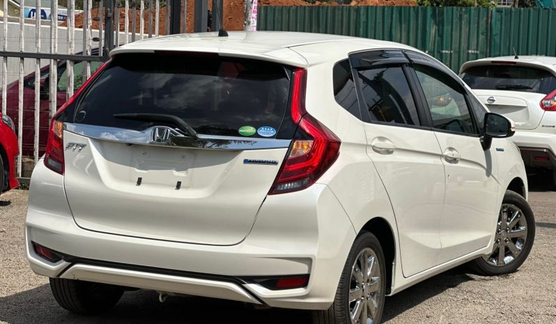 
								Honda Fit full									