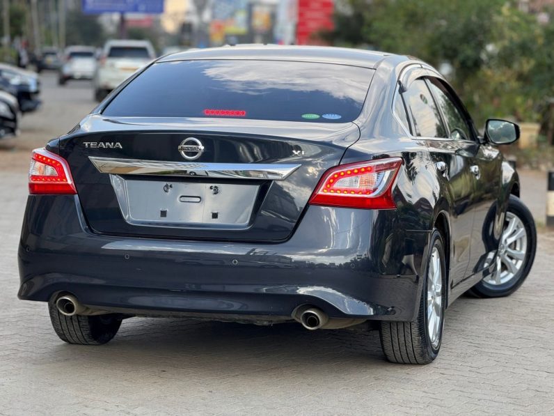 
								Nissan Teana XL full									