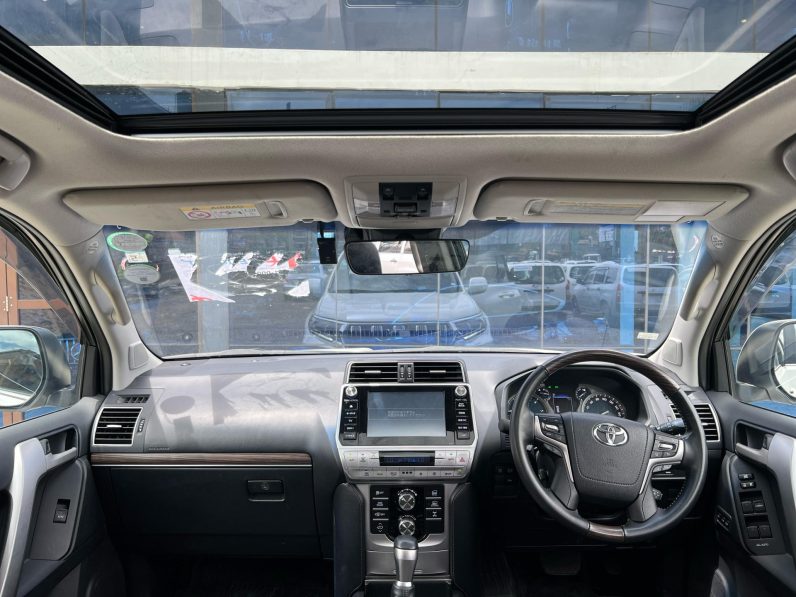 
								Toyota Land Cruiser Prado TZG full									