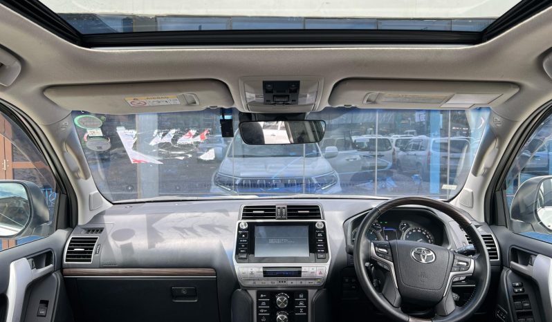 
								Toyota Land Cruiser Prado TZG full									