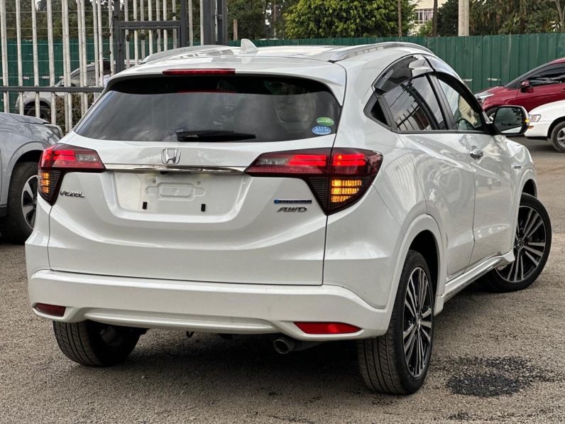 
								Honda Vezel Z full									