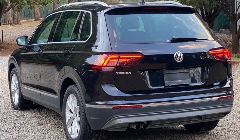 
								Volkswagen Tiguan full									