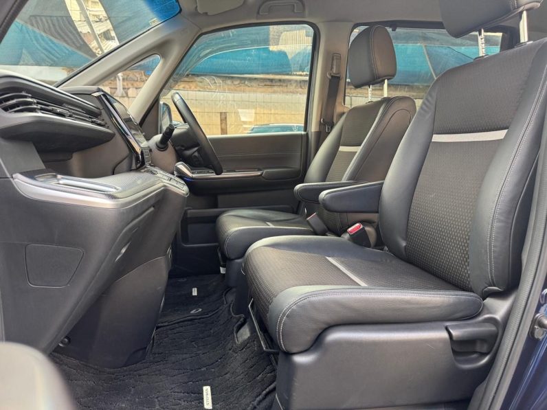 
								Honda Stepwagon Spada full									