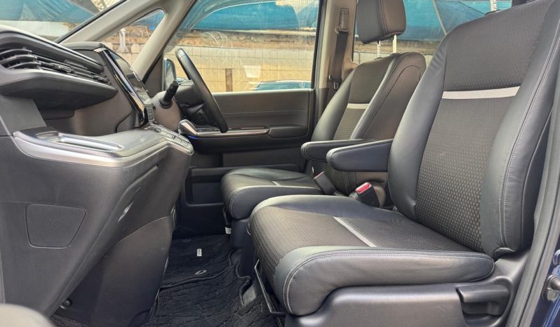 
								Honda Stepwagon Spada full									