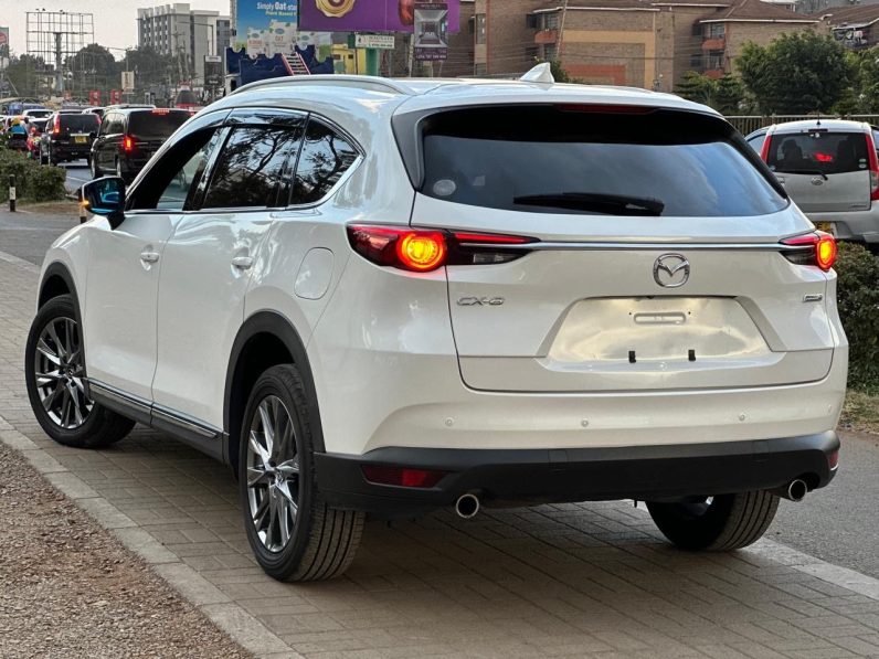 
								Mazda CX-8 full									