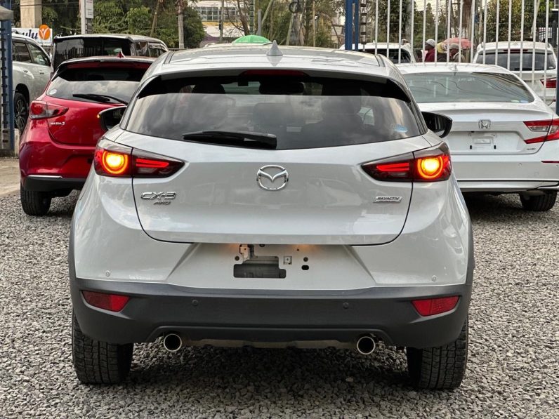 
								Mazda CX-3 full									