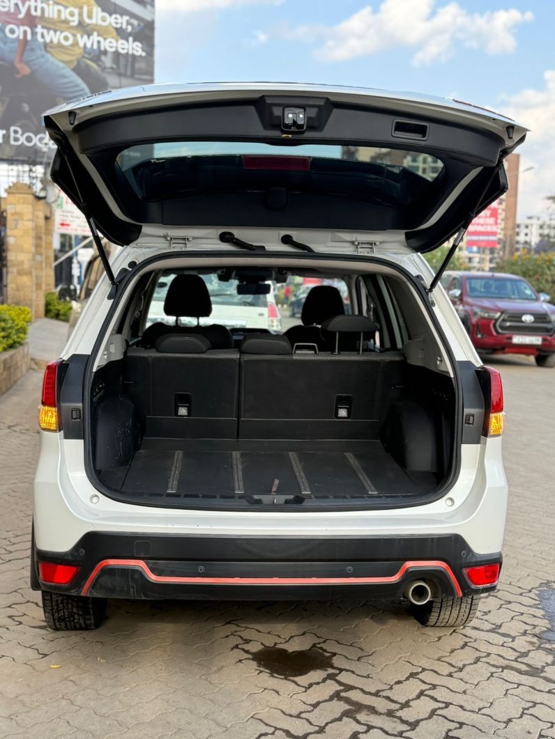 
								Subaru Forester X Break SK9 full									