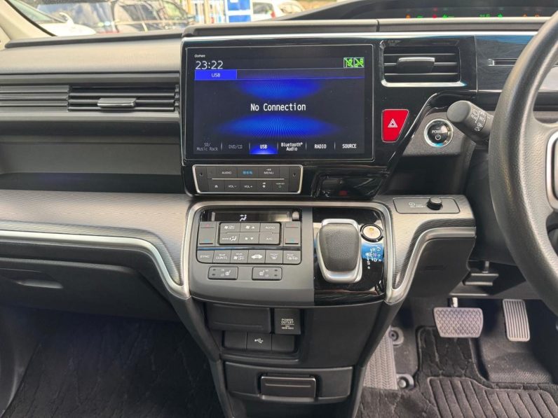 
								Honda Stepwagon Spada full									