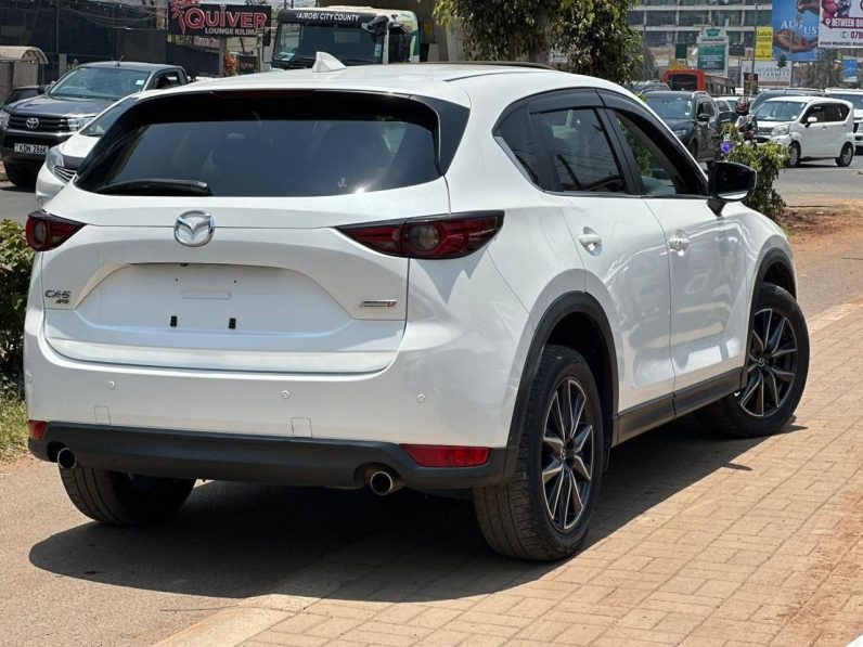 
								Mazda CX-5 full									