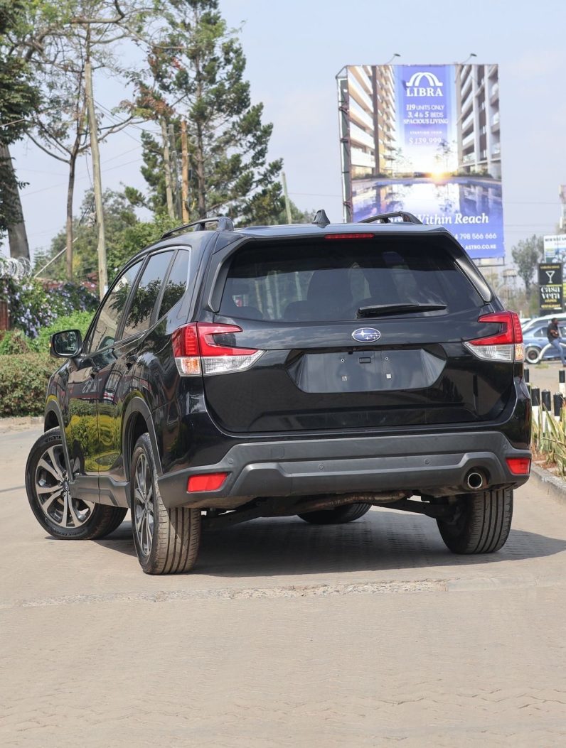 
								Subaru Forester SK9 full									