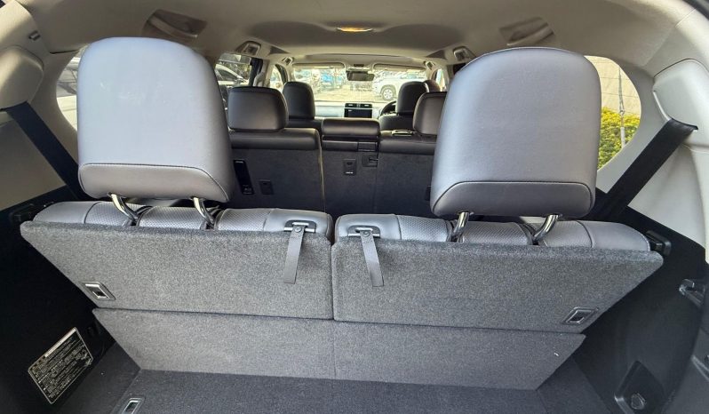 
								Toyota Land Cruiser Prado TXL full									