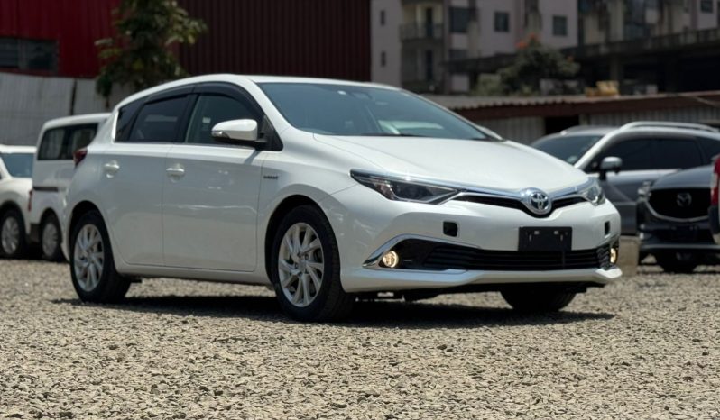 
								Toyota Auris full									