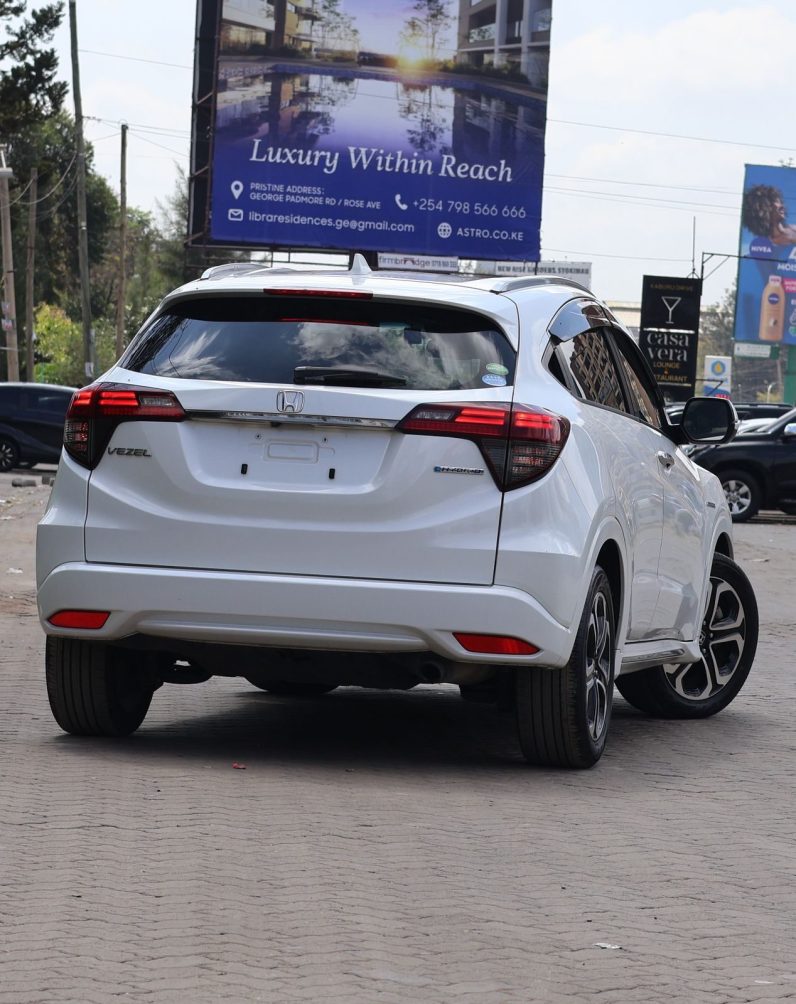 
								Honda Vezel full									