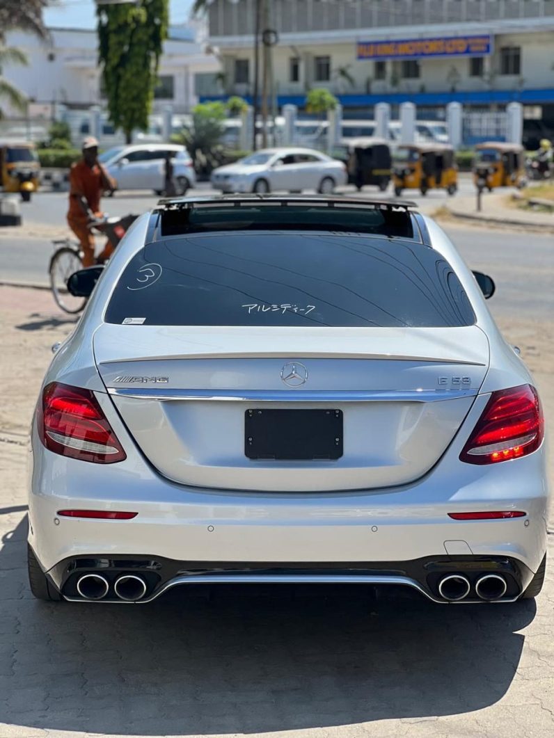 
								Mercedes Benz E53 full									