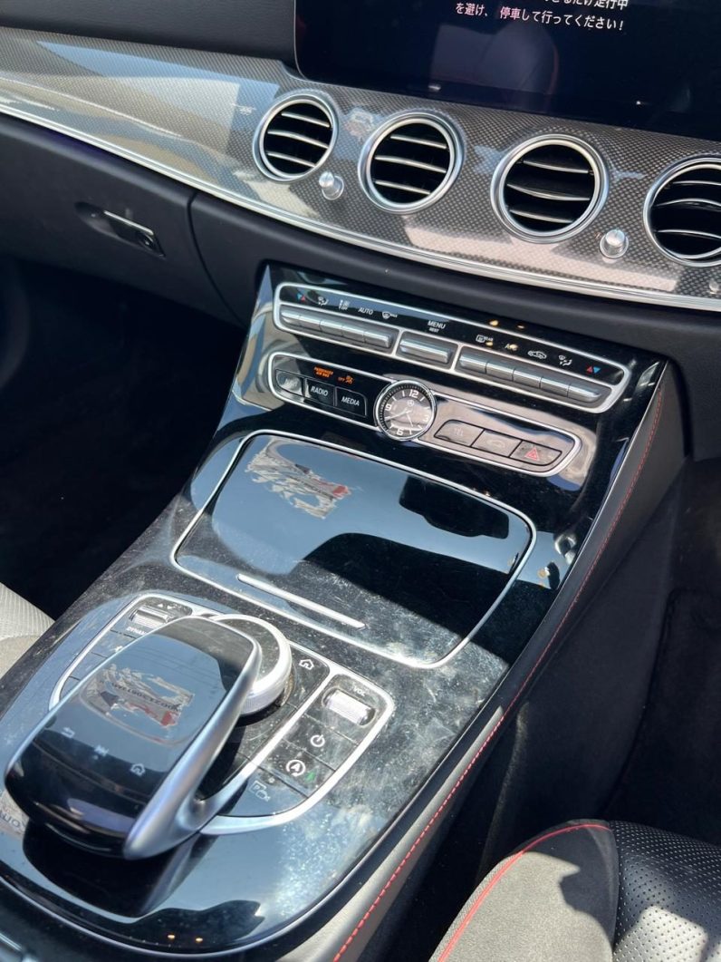 
								Mercedes Benz E53 full									