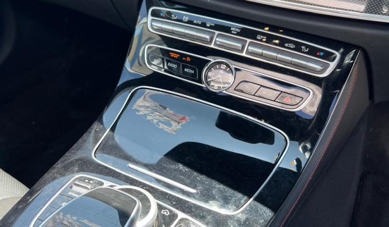 
								Mercedes Benz E53 full									