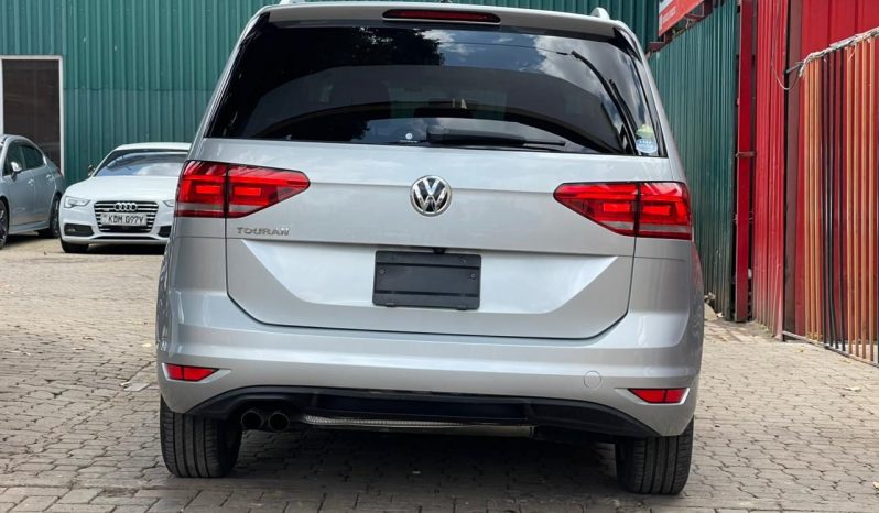 
								Volkswagen Touran full									
