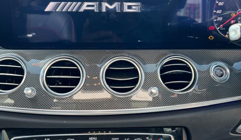 
								Mercedes Benz E53 full									