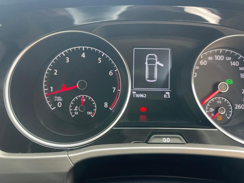 
								Volkswagen Touran full									