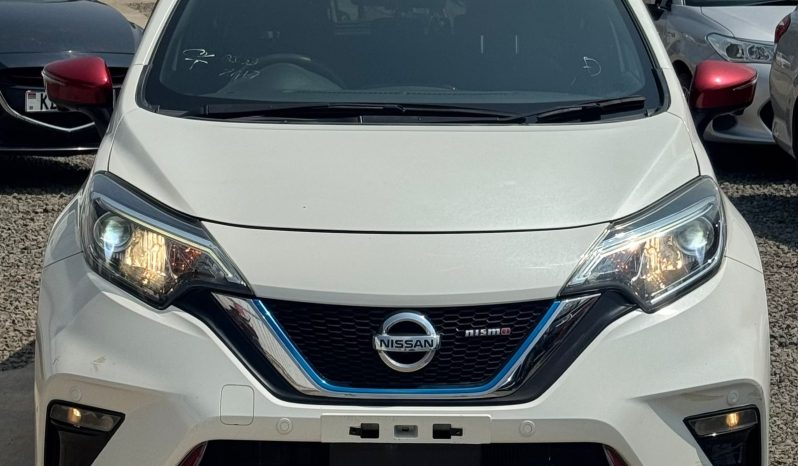 
								Nissan Note E-power(NISMO) full									