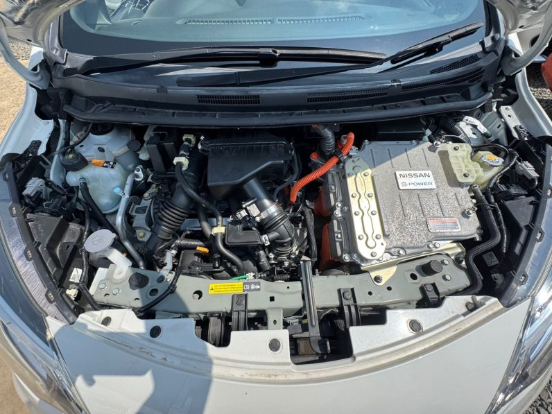 
								Nissan Note E-power(NISMO) full									