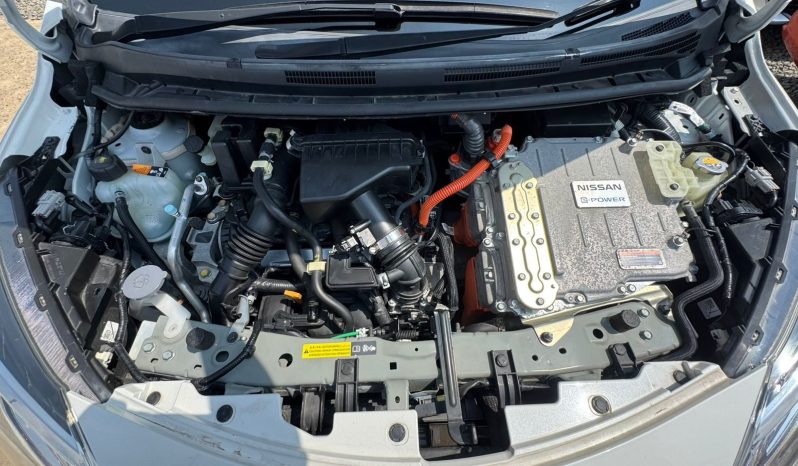 
								Nissan Note E-power(NISMO) full									