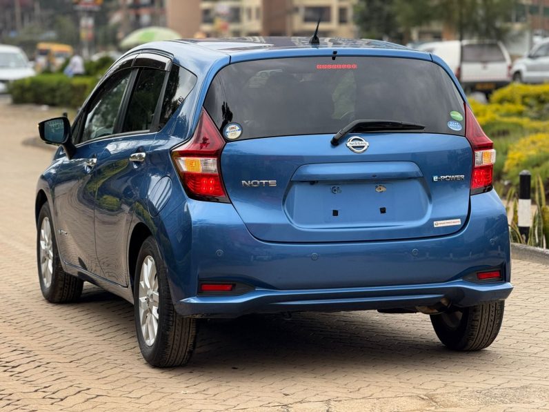 
								Nissan Note E-Power full									