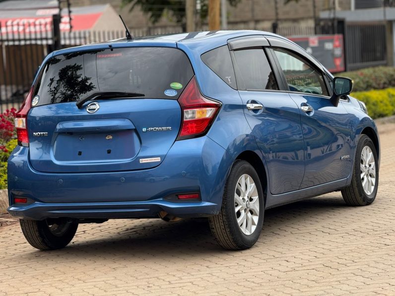 
								Nissan Note E-Power full									