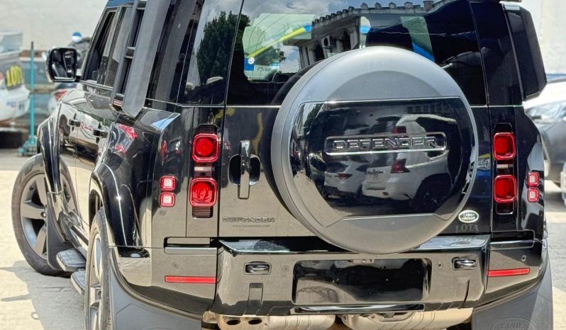 
								Land Rover defender 110 full									